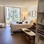Private Studio In The Heart Of Waikiki